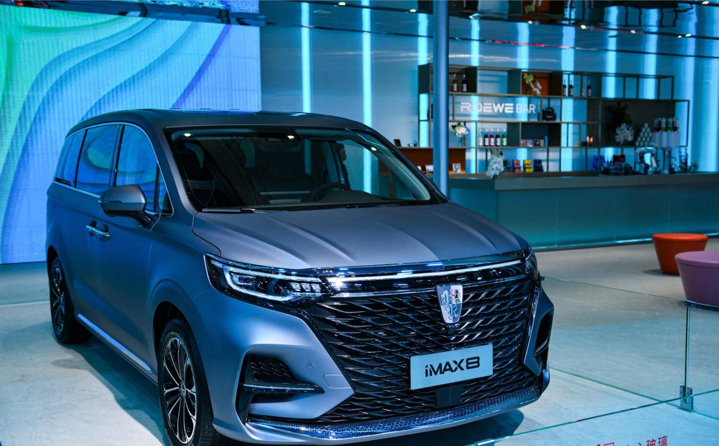 原创荣威imax8与广汽传祺m8对比