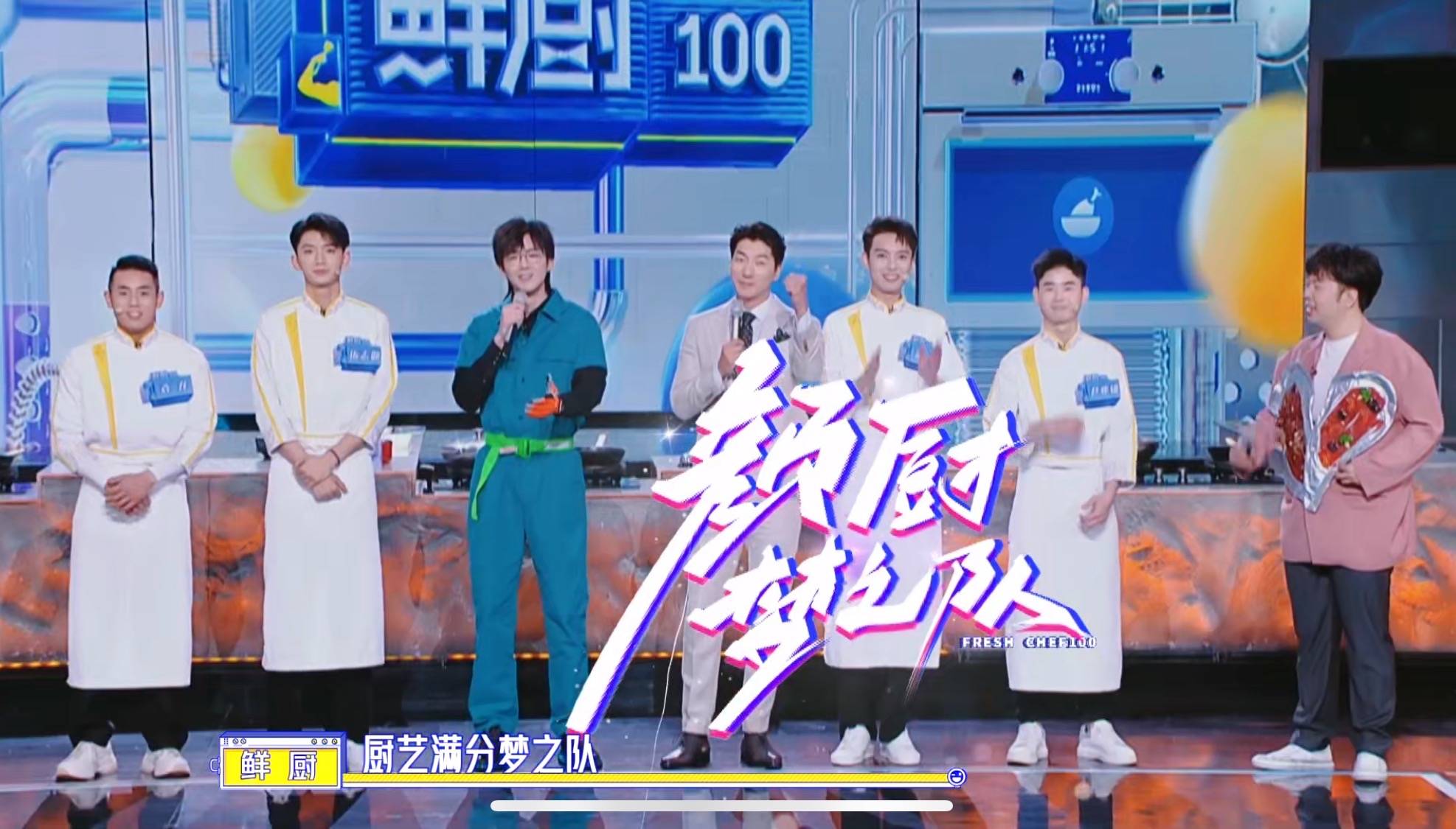 "重口"少女频频惊现呆萌表情包～_袁龙