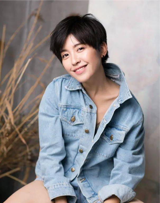 裘恩典新剧《独一有二的她》杀青大吉 搭档张云龙,宋伊人传达韧性精神