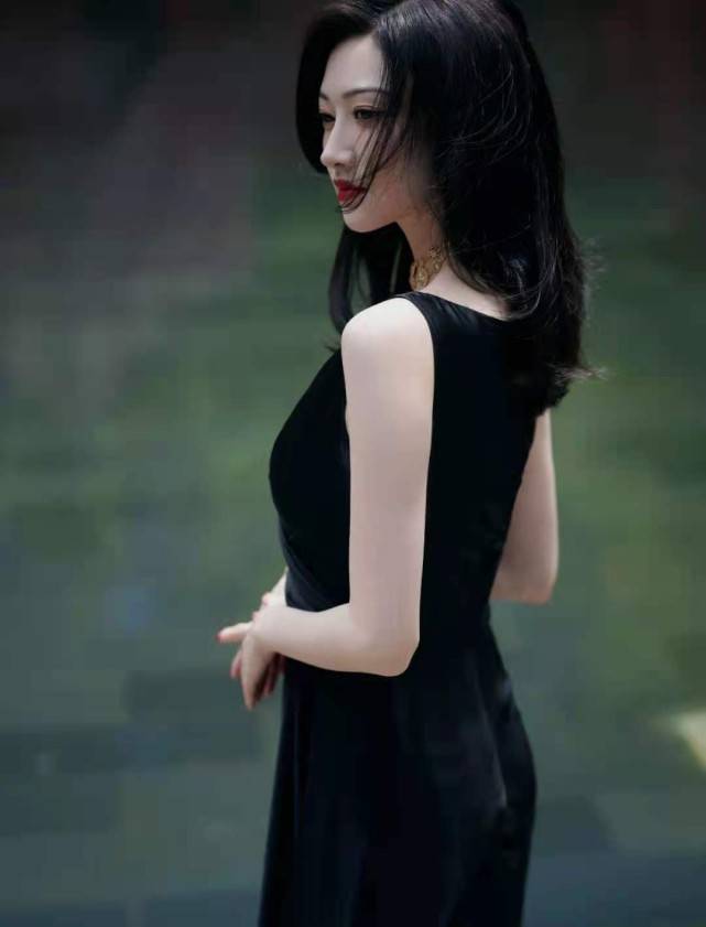 b91fb384cee34db085d12f3f8164cef4.jpeg