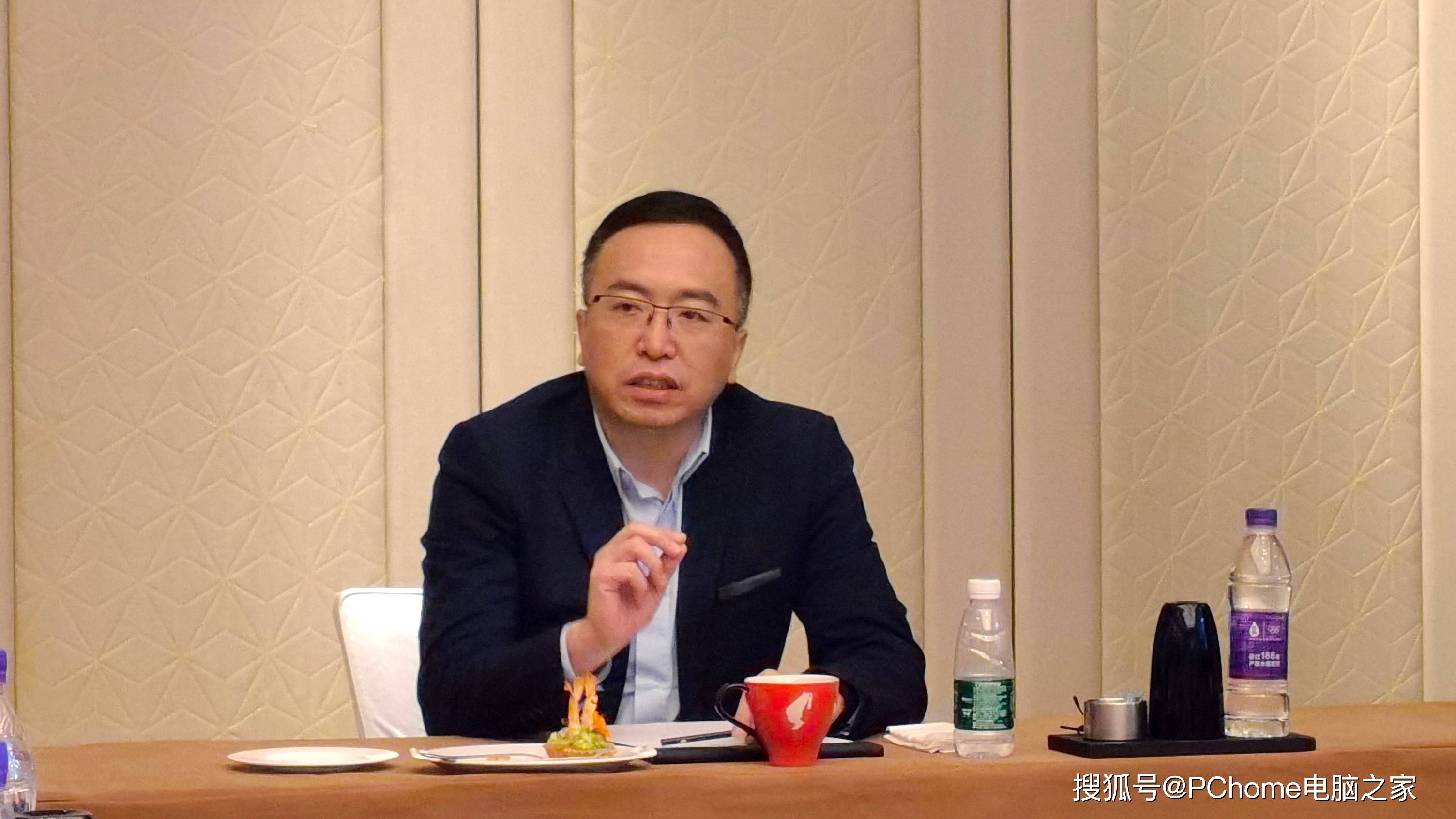 系列|荣耀赵明：今天的荣耀不会再给自己设置限制