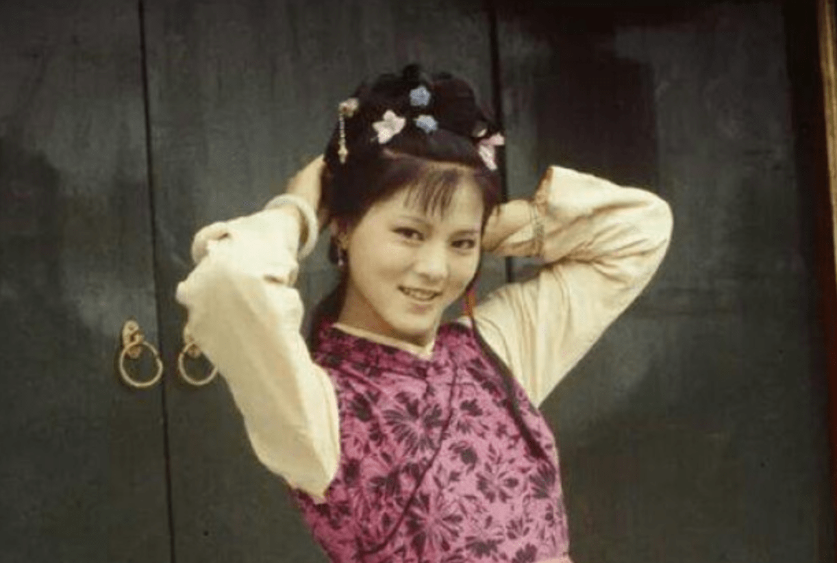 原创红楼梦袭人与宝玉偷试看她的两个反应很有意思