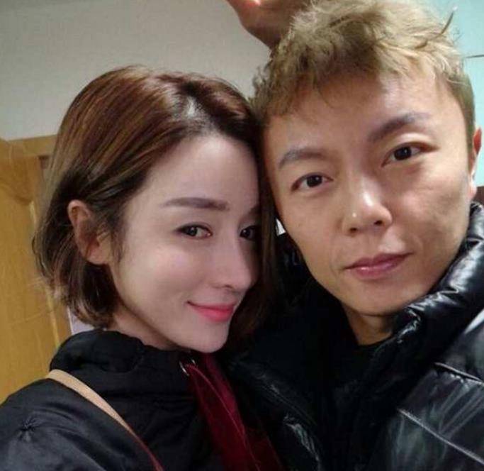 谢苗如今是女演员何彦霓的丈夫,何彦霓就是《仙剑奇侠传3》里的"圣姑"
