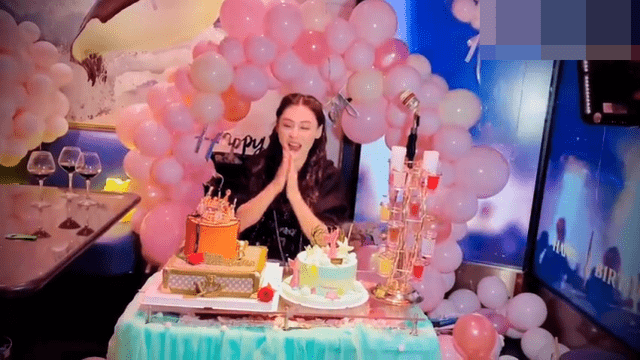 生日真实现场 0bc25671767c48e9b425e2e07ea324df.png