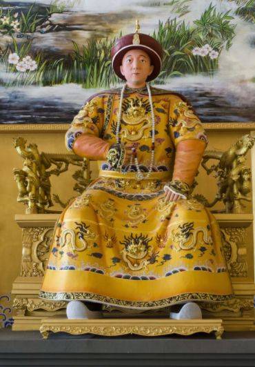 67清朝最能折腾皇帝顽劣成性16岁还不会读奏章19岁意外病逝