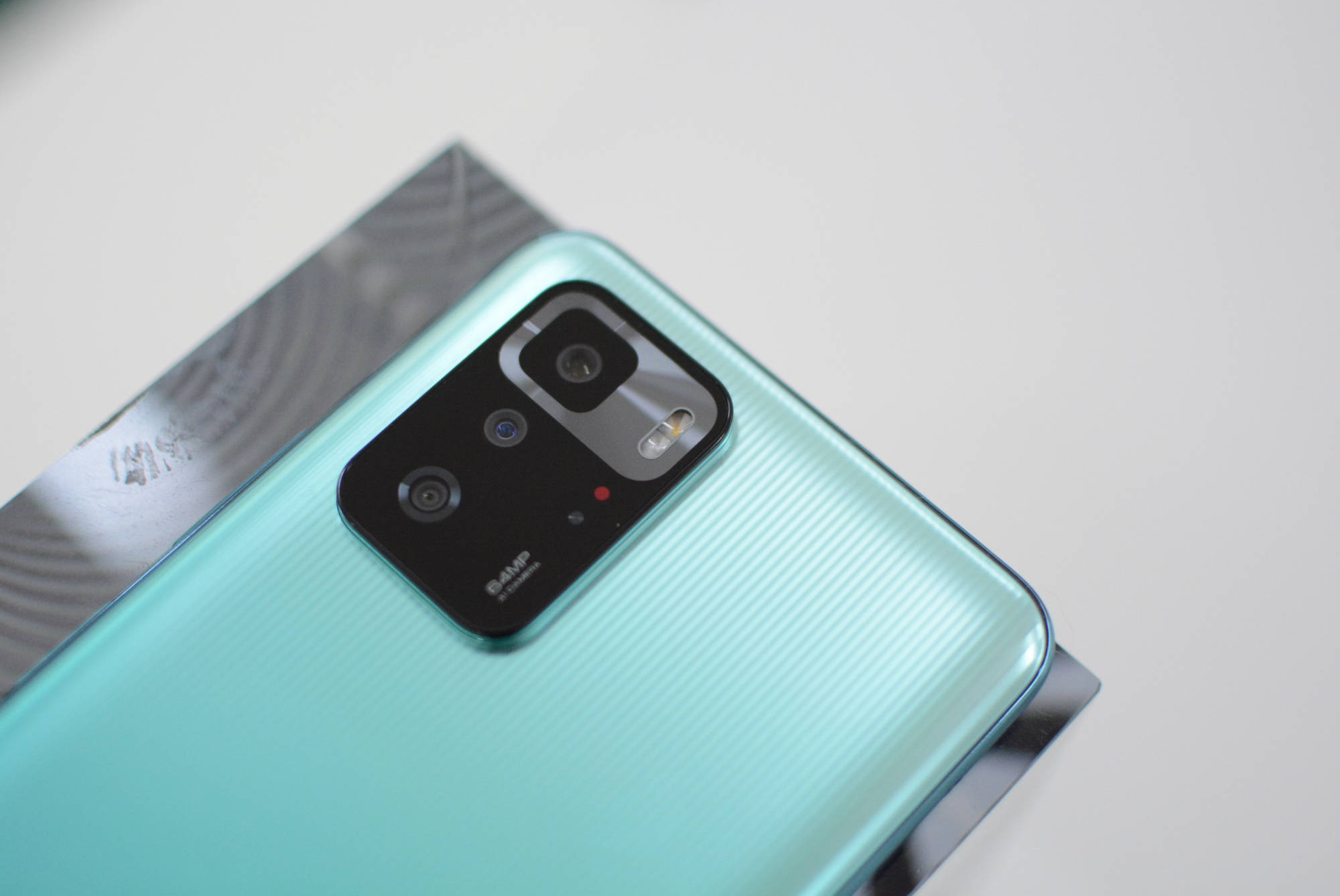 都是天玑1100红米note10pro和realmeq3pro该选谁