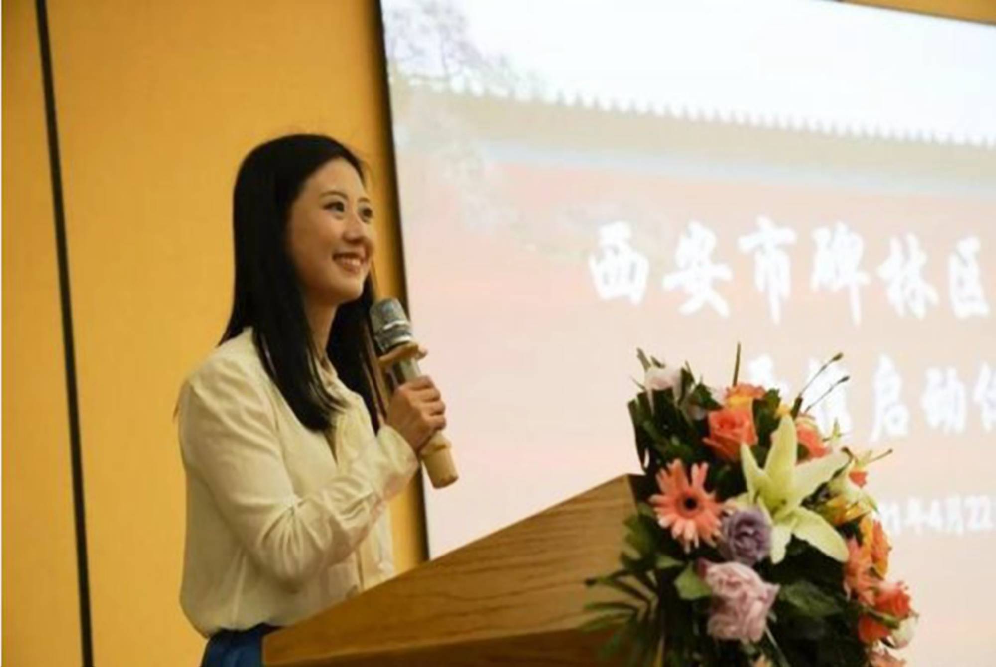 陕科大"才貌双全"美女博士走红,登上央视,获白岩松点名称赞_杨素秋