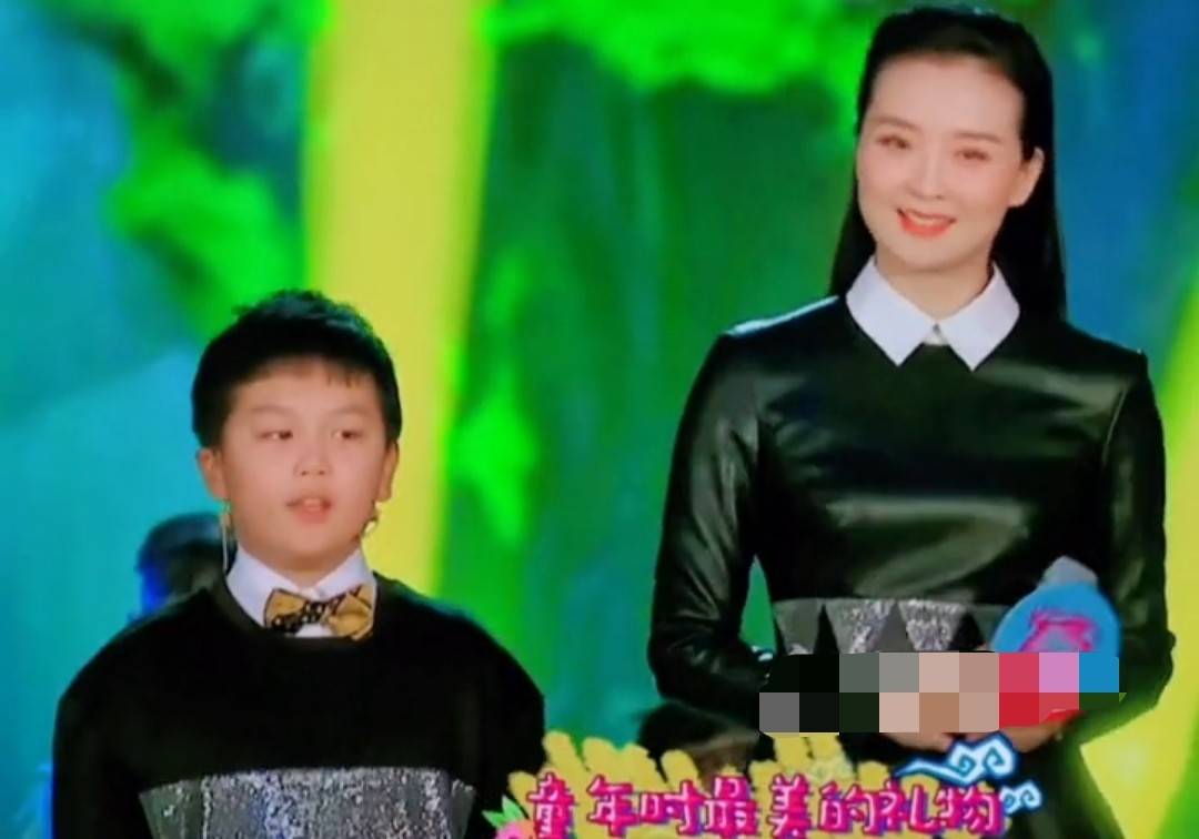 原创晴格格王艳儿子近照曝光,长成小帅哥,曾说零花钱两三万高调炫富