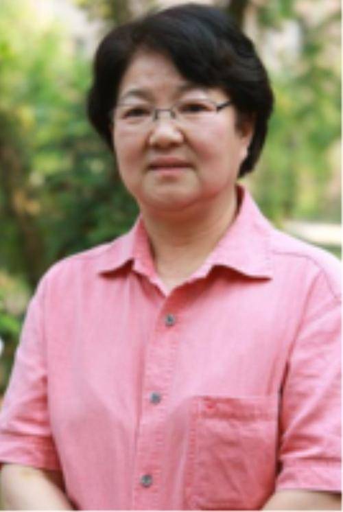 李大为在母亲帮助下也成为了一名导演,执导最为知名的作品,就是《金粉