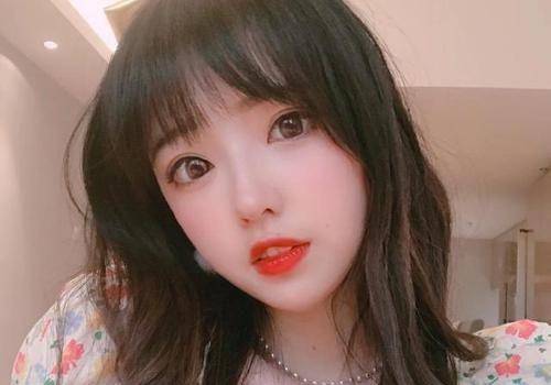 原创郝碧萝郝一点体态似大妈显露双下巴此前还曾扬言就不减肥