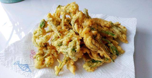 原创安利香椿的新吃法,酥脆又清香,春天不要错过的美食