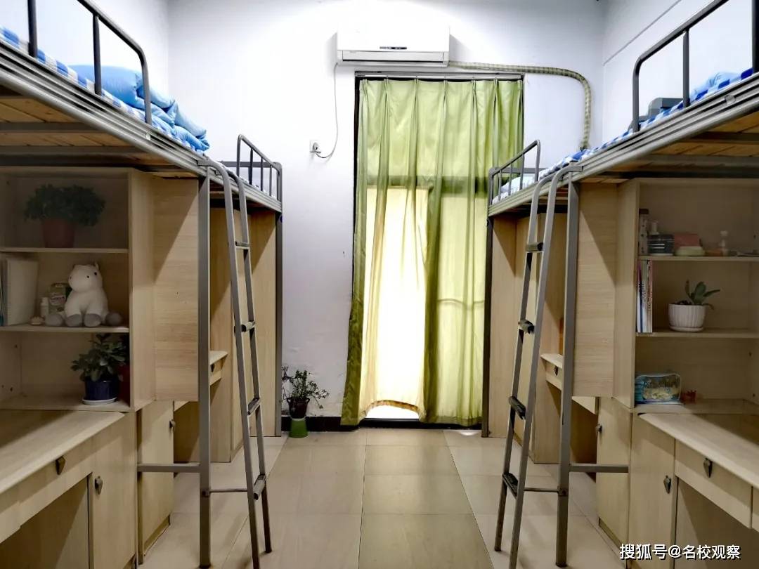 简阳市石桥中学寝室图片