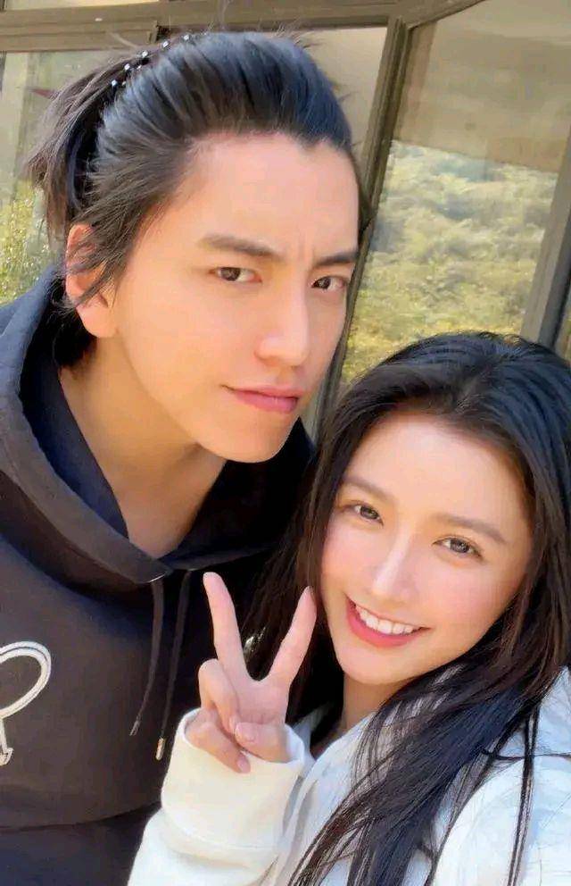 怦然再心动》蔡卓宜与王大陆恋情曝光，陈越工具人实锤了_节目