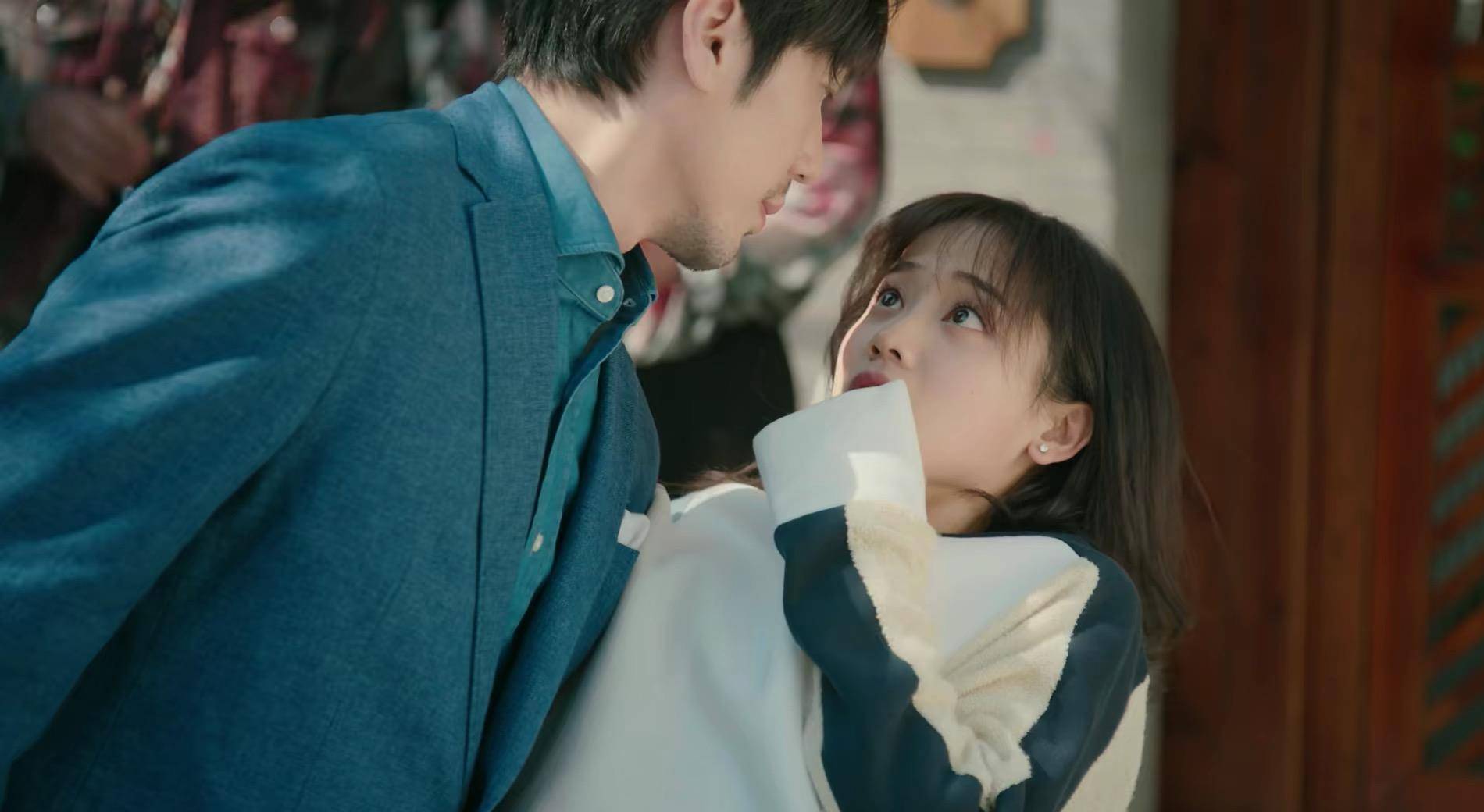 临死之前说凶手,必定说不出全名古装电视剧惯用套路,凶手总是那么厉害