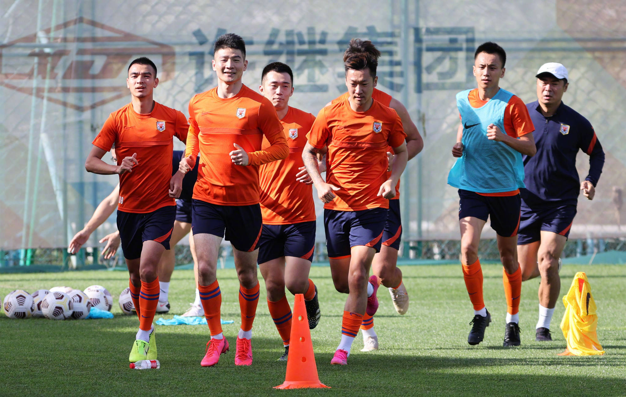 曝CBA新赛季将可注册四外援|俯瞰CBA新赛季(6) | 山东男篮两名新外援：生活已经整合，积分不够