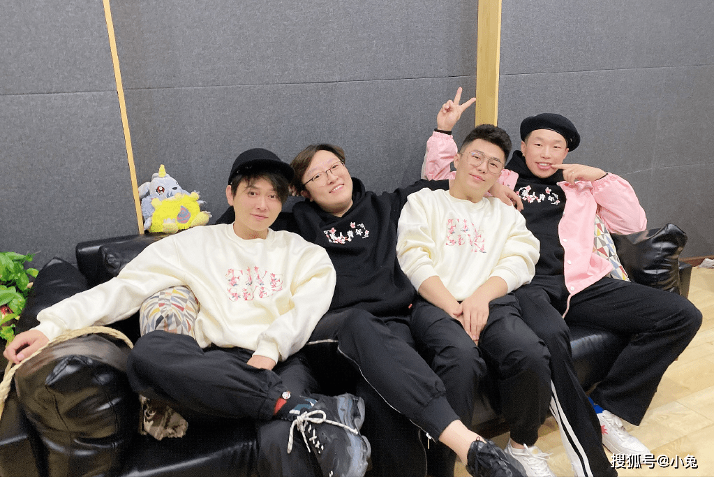 原创德云社曹鹤阳想减肥发文寻求方法却被建议找搭档烧饼健身