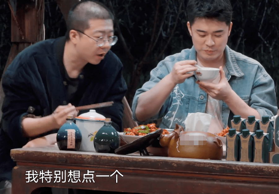 《向往5》連飯都不好吃了？7個人吃一鍋蝦還有剩，黃磊臉色難看 娛樂 第12張