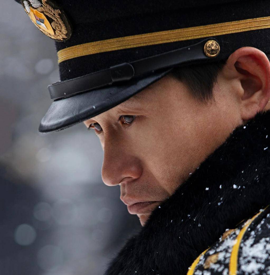 《猎狼者》除秦昊之外,这位戏骨"整容式"演技,是最稳定的输出_余皑磊