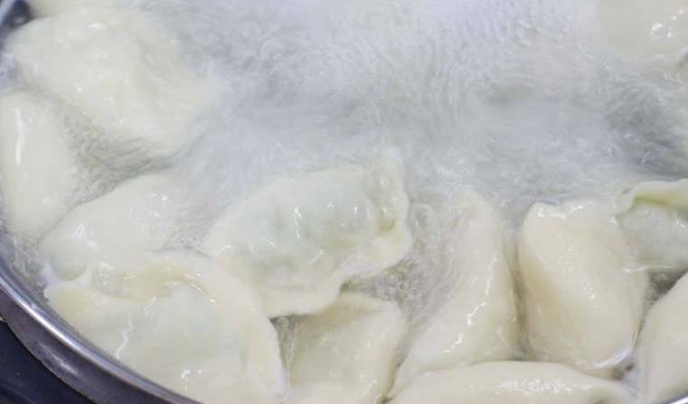 饺子馅放香油还是热油 d183fc18d0d74f3f9dbd3118be6448ee.jpeg