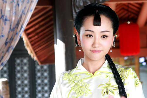 杨蓉40岁依旧是少女身材,获得大家称赞,但至今仍然不温不火
