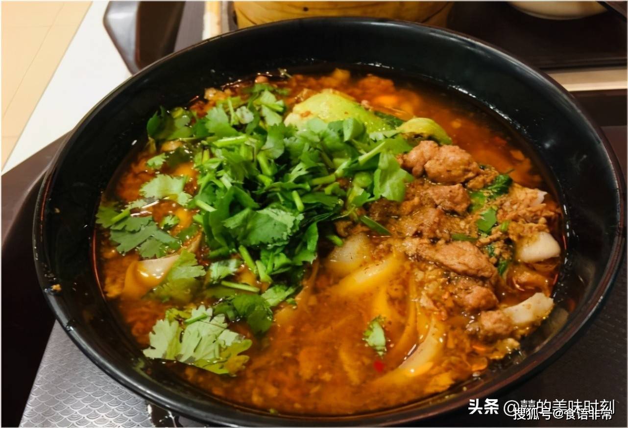 原创山西人爱吃的面食之王,味道不比甘肃兰州牛肉面差,8元1碗比盆大