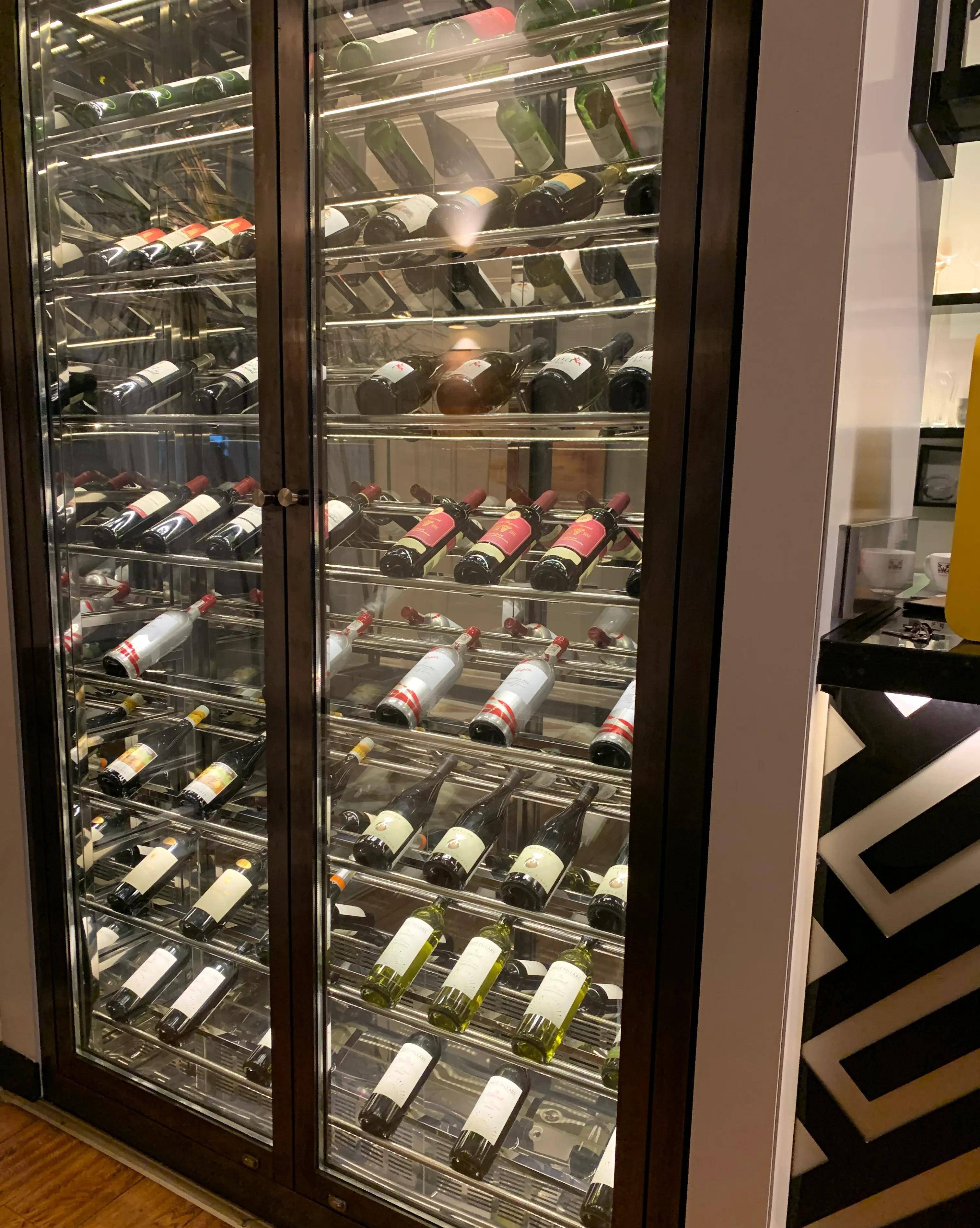 餐厅人均消费怎么算_餐厅卡通图片