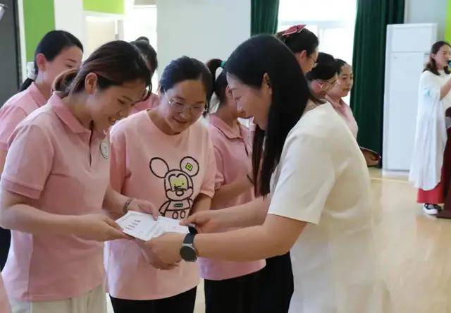 砥礪十年奠基未來惠濟區實驗幼兒園學前教育宣傳月團建活動特寫