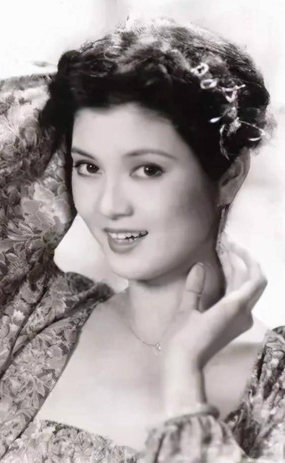 64岁传奇贵妇谢玲玲被传病危与林建岳离婚后她创造了数十亿身家