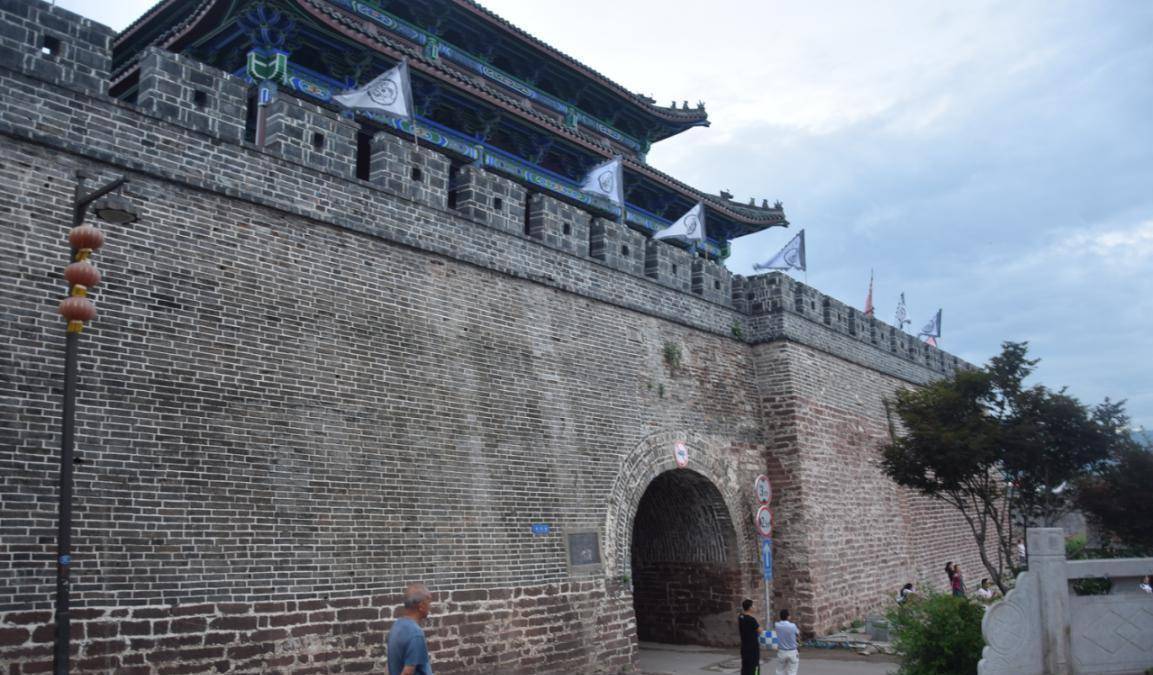 后来一度被云南南诏国所攻破,南诏在这里设置了建昌府