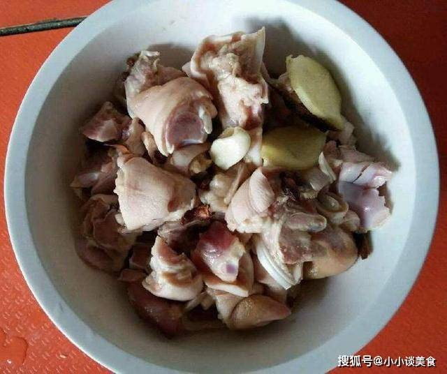 怎么煮猪蹄不烂皮 def9e012420144b9bdaadad5e9ac125f.jpeg