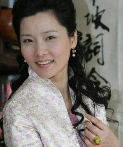 原創姨太太專業戶何賽飛婆婆是老師兒子不隨丈夫姓叫她阿姨