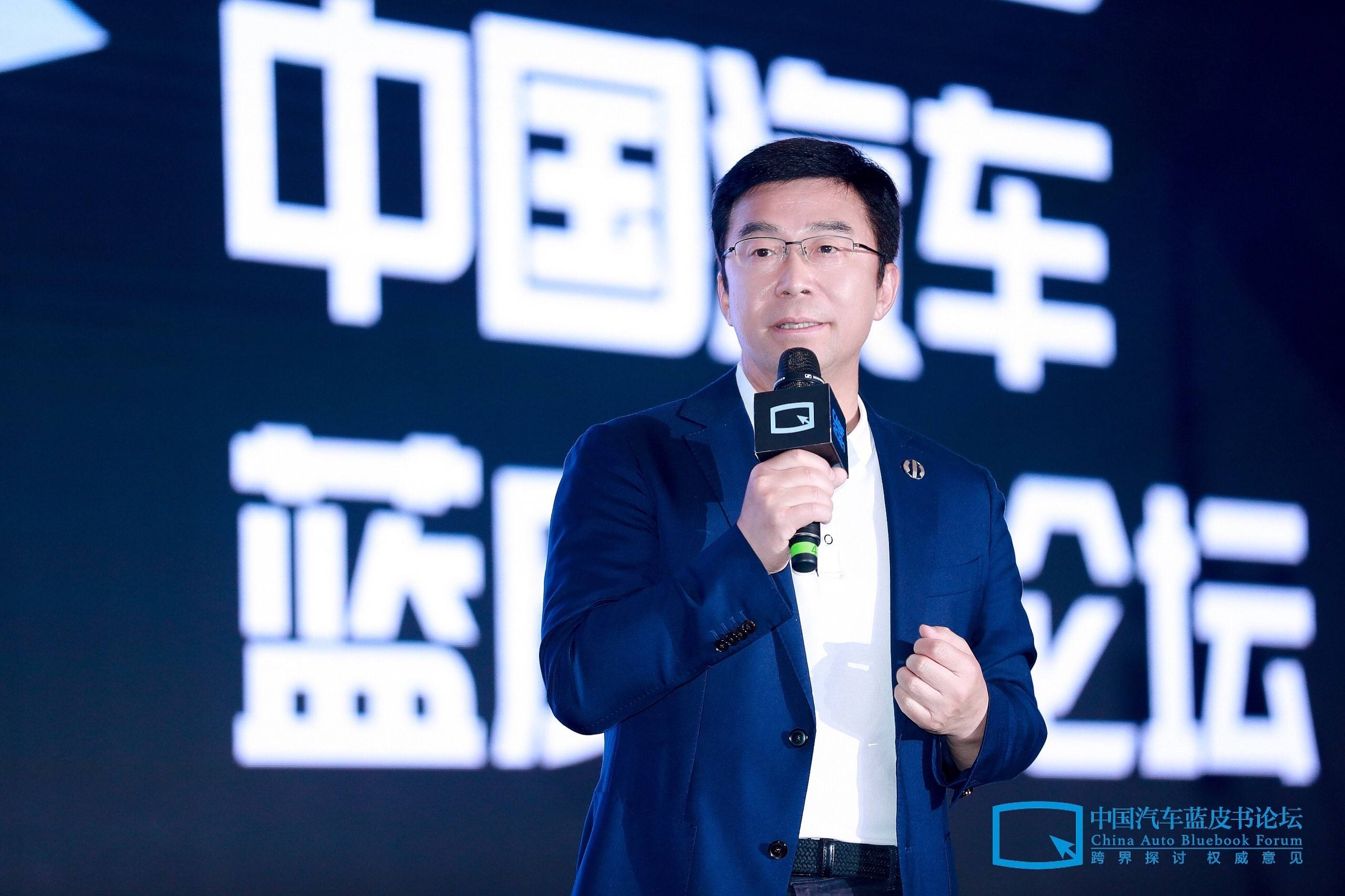 【e汽车】华人运通丁磊:高合汽车小订用户转化率65%,下个月交付过千