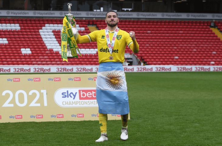 布恩迪亚则刚刚度过了一个成功的赛季,他为诺维奇队打进了15粒进球,还