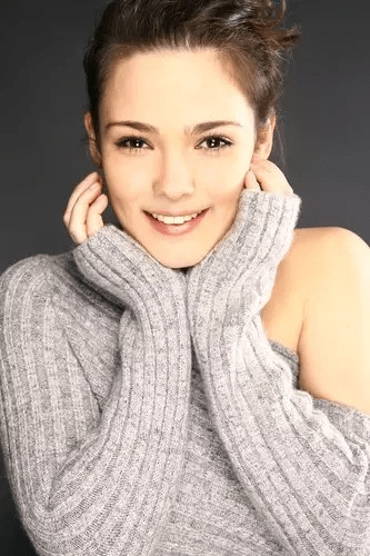 29岁美女明星因新冠离世,曾出演德州电锯杀人狂