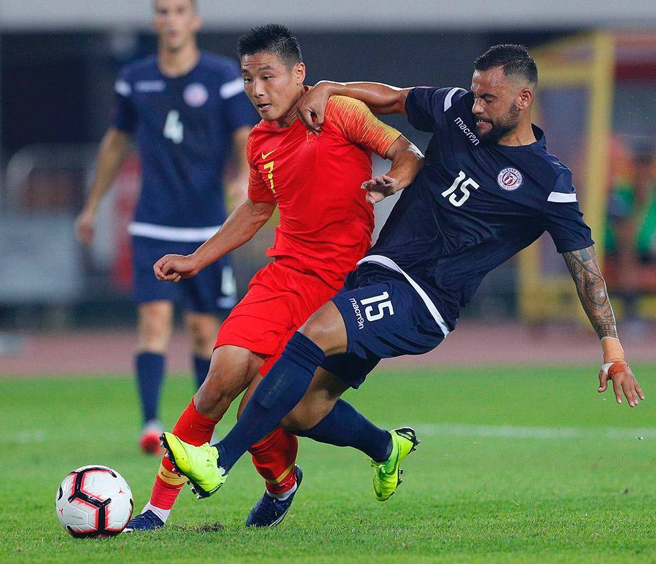 中那么强,虽然他们以4:0战胜对方,但是有三个点球,只有一个是运动战