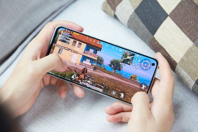 手机|外观天赋点满了？OPPO Reno6亮点全解读，2799到底值不值