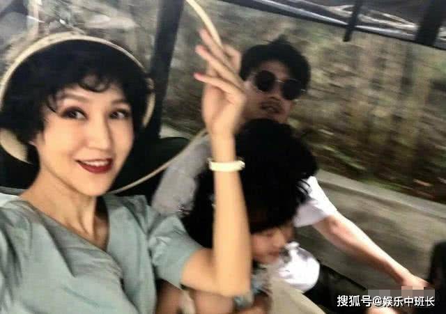 陆毅鲍蕾年轻时照片 044bf26bac144f84bb6cdd3b60ee6383.jpeg