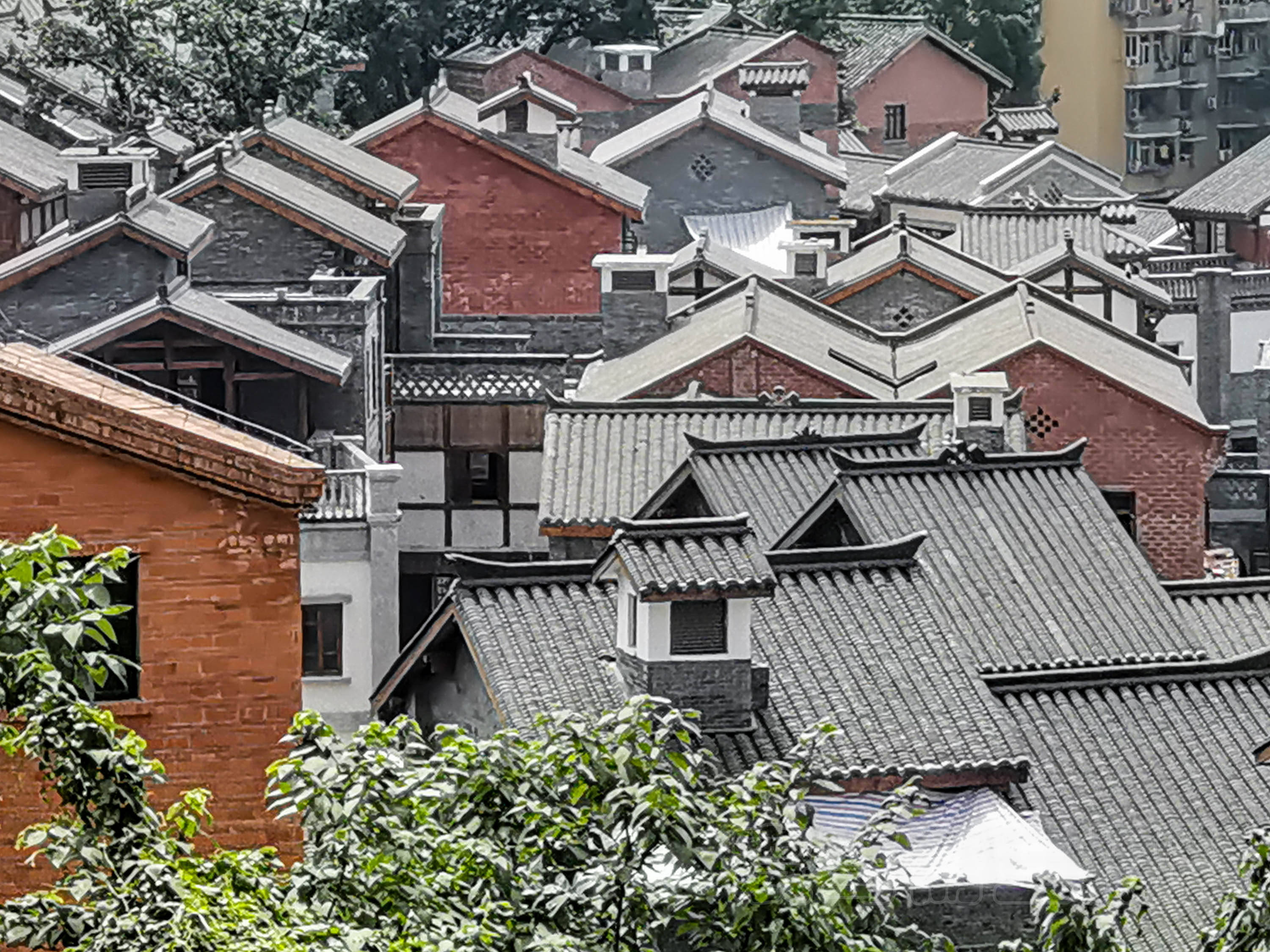 原创发一组重庆十八梯的老片子,这里就是领略老山城重庆的最好教科书