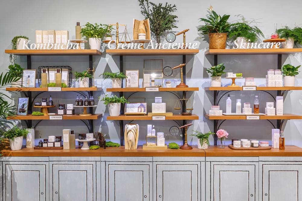 fresh"wild lab大自然实验室"西安站产品陈列区