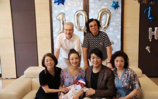 十四人的全家福 459286d043cc40e8b60344eeae25fac1.jpeg