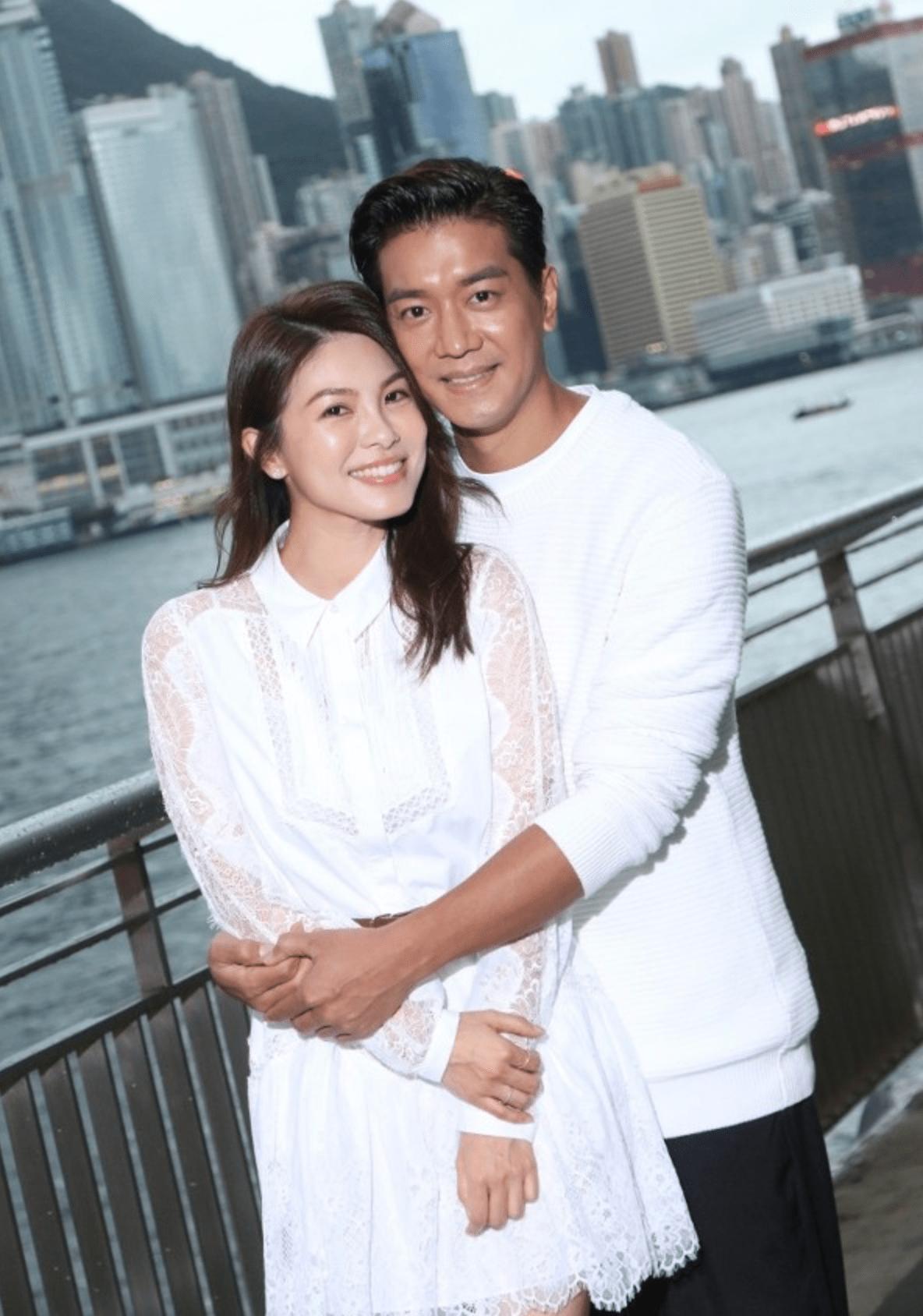 原创黎诺懿41岁生日收大礼,历经四年妻子怀上二胎,已放弃赴内地发展