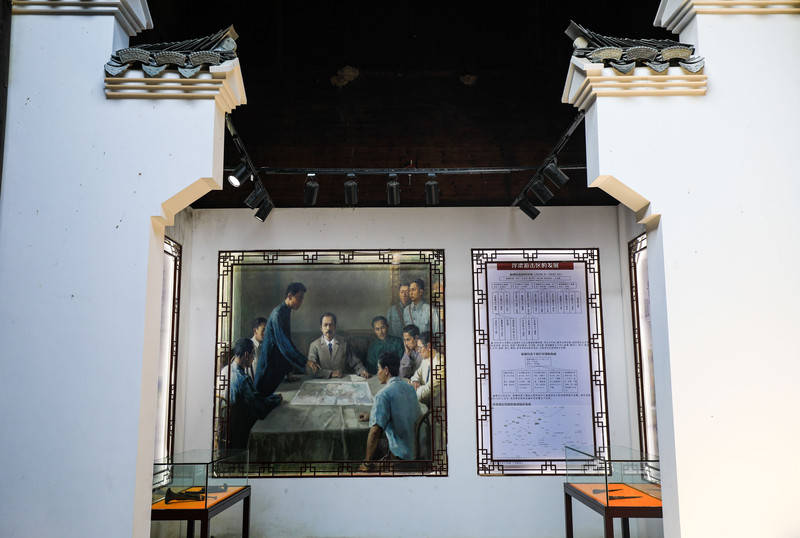 程氏宗祠又名"惇睦"堂,背靠狮山,面临瑶河,始建于明代中叶,清代道光年