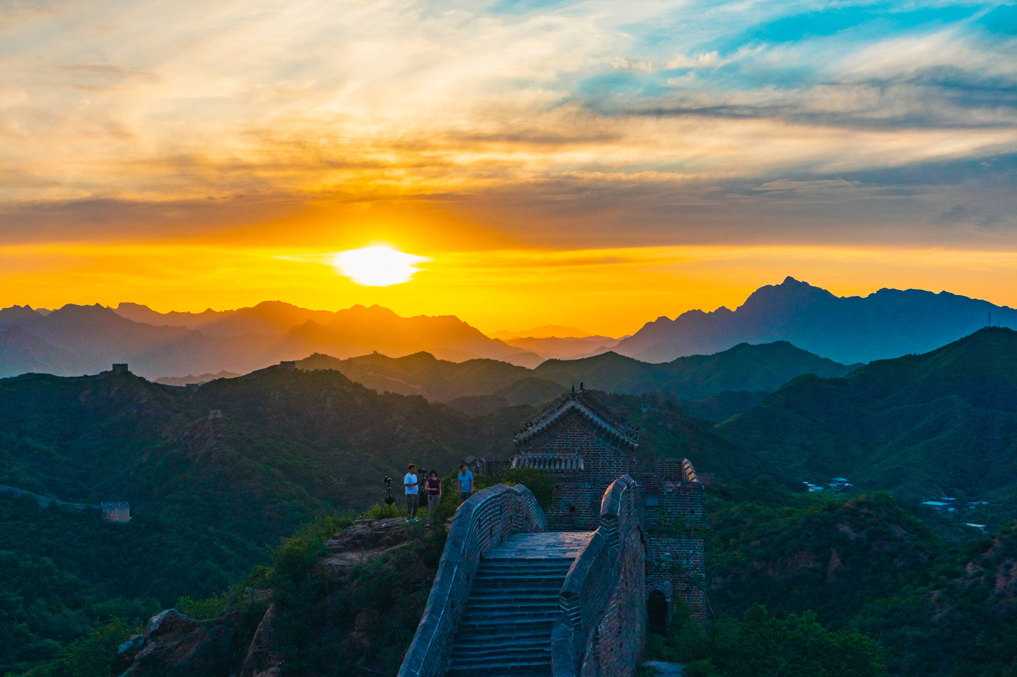 原创文化和自然遗产日我在长城修文物争做最美长城守护者