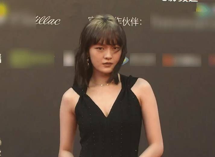 微博之夜2020完整版欧阳娜娜 ebd1086aae59477eb77cffdb7f2410cf.jpeg