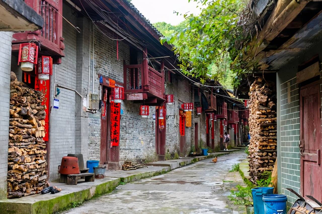 原创广西金秀小山村六段瑶寨快来感受少数民族的独特风景美爆了