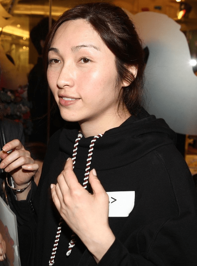 原创以保姆的身份照顾了古巨基21年52岁的陈韵晴产子后难掩老态