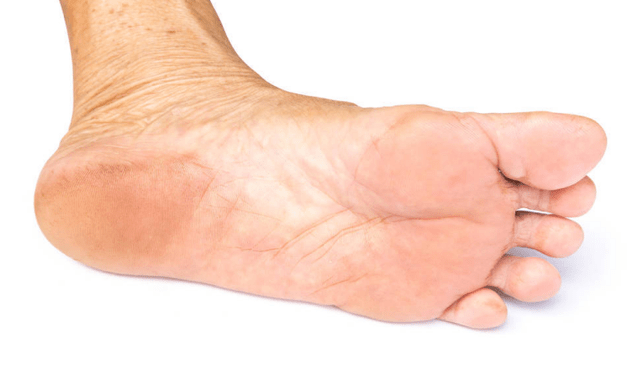 年轻人|肝不好的人，脚部或会有4个异常，若一个也没有，值得祝贺