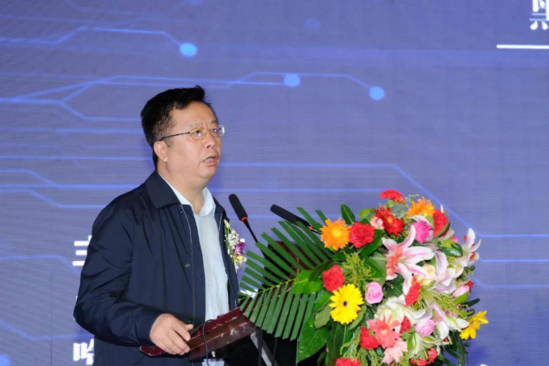 哈医大四院院长徐万海教授致欢迎辞哈医大四院院长徐万海教授致欢迎辞