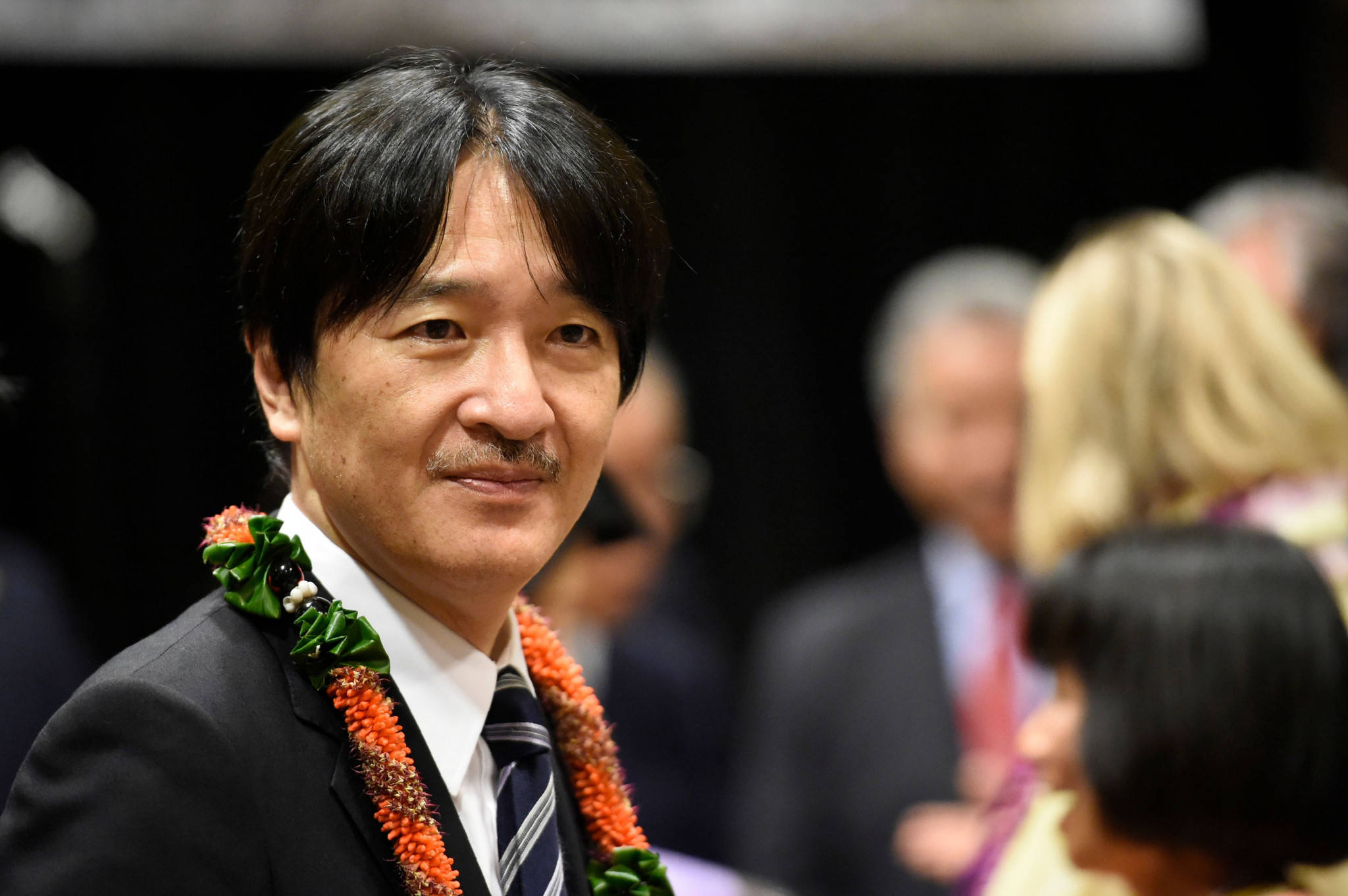 文仁亲王只有一枚菊花勋章,外国勋章有7枚,都是与日本友好之国_绶带