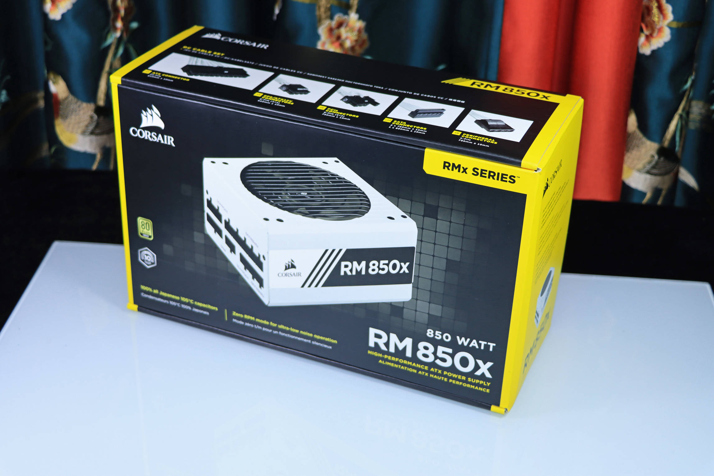 电源选择 白色的 美商海盗船 rm850x 80plus 金牌全模组电源,包装